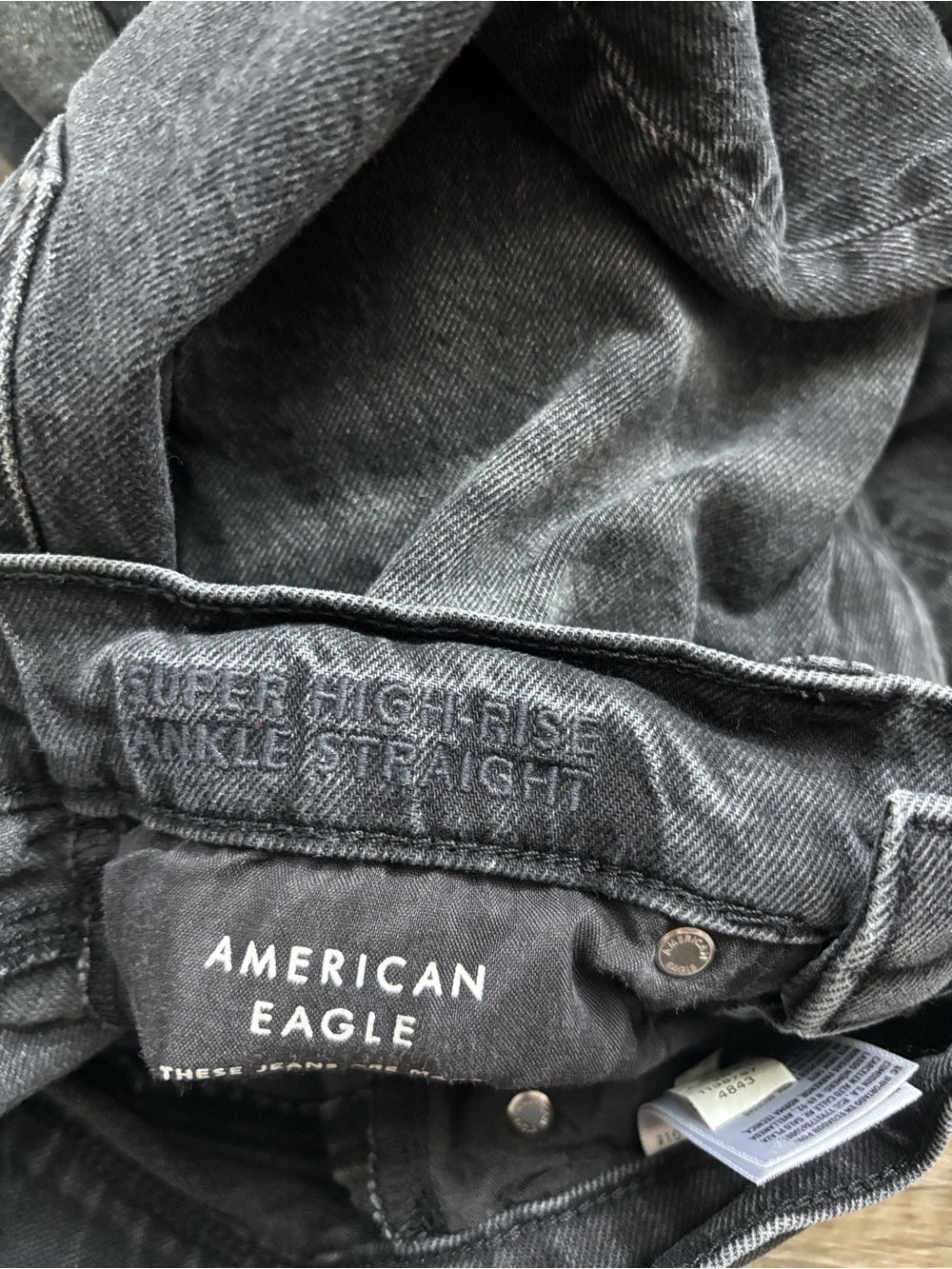 American Eagle Outfitters Women's Straight Leg Jeans - Washed Charcoal - Picture 5 of 5